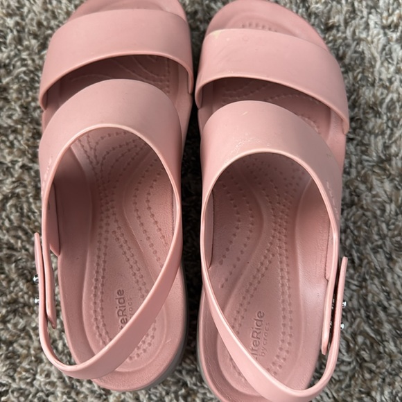 CROCS BROOKLYN LOW - Picture 3 of 6